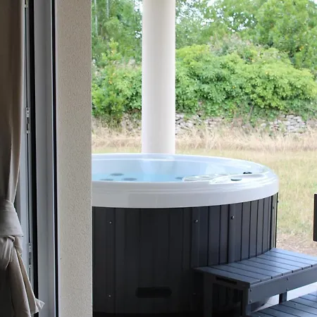 Lou, Famille Et Bien Etre Avec Jacuzzi Casa vacanze