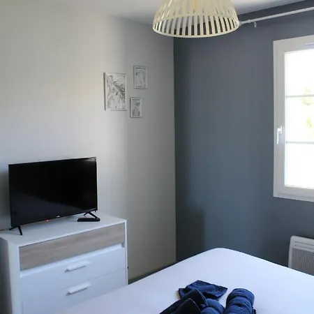 Casa vacanze Lou, Famille Et Bien Etre Avec Jacuzzi *