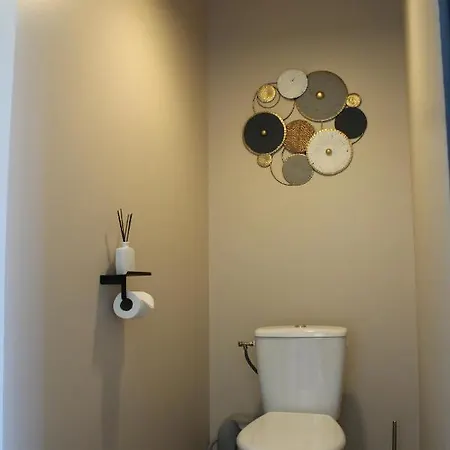 Casa vacanze Lou, Famille Et Bien Etre Avec Jacuzzi