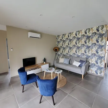 Casa de Férias Lou, Famille Et Bien Avec Jacuzzi