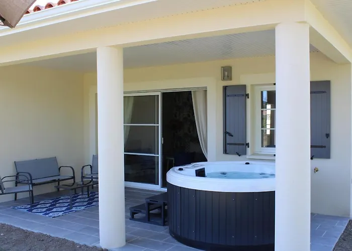 Lou, Famille Et Bien Etre Avec Jacuzzi פונטנה-לה-קומט