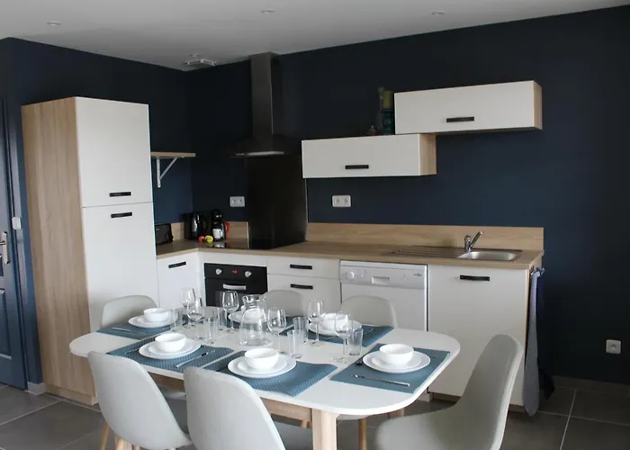 Lou, Famille Et Bien Etre Avec Jacuzzi בית נופש *